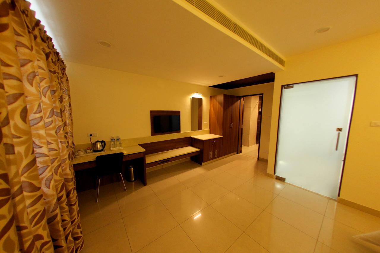 Rathna Residency Hotel ซาเลม ภายนอก รูปภาพ